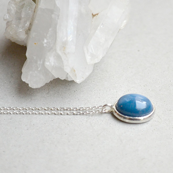 devoir.blue opal